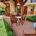 B&B Hullam 4*