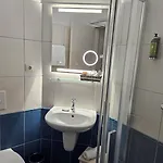 Hullam 4* Balatonmariafurdo
