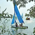 Hullam 4* Balatonmáriafürdő