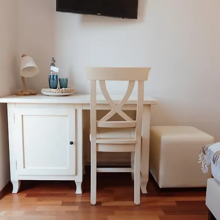 Hullám Bed and breakfast Balatonmáriafürdő