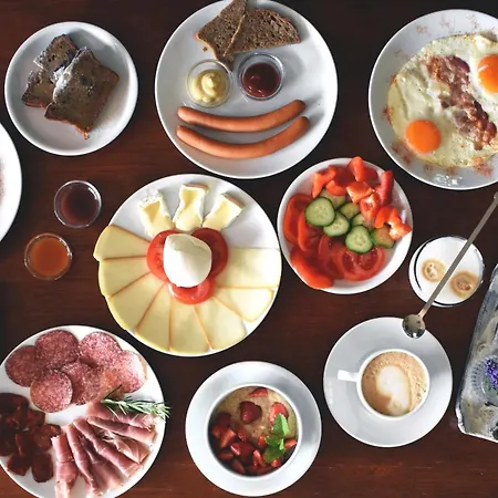 Bed and breakfast Hullám 4*