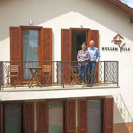 Hullam Bed and Breakfast Balatonmáriafürdő