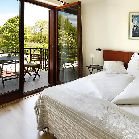 Bed & Breakfast Hullam 4*