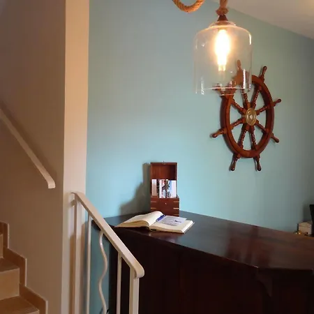 Hullam Bed & Breakfast Balatonmariafurdo