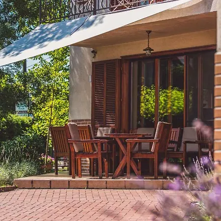 Hullam 4* Balatonmáriafürdő