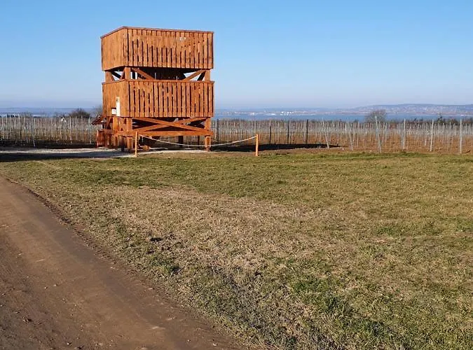 Hullam Balatonmáriafürdő