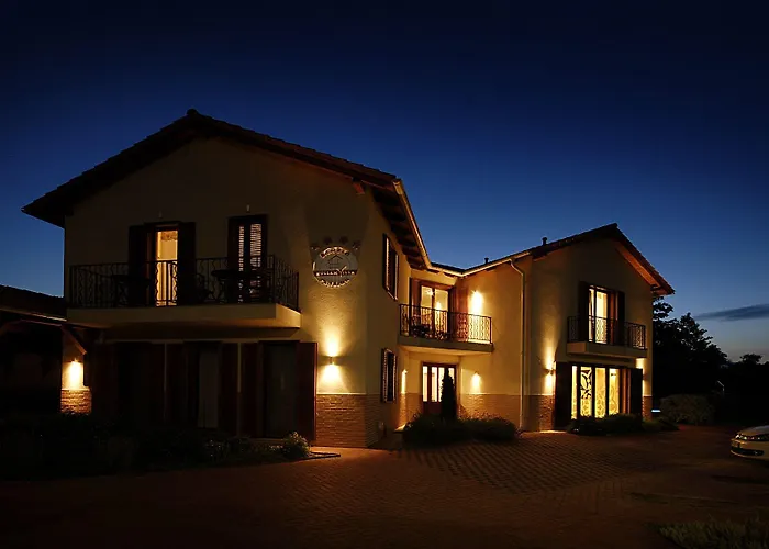 Bed & Breakfast Hullam 4*