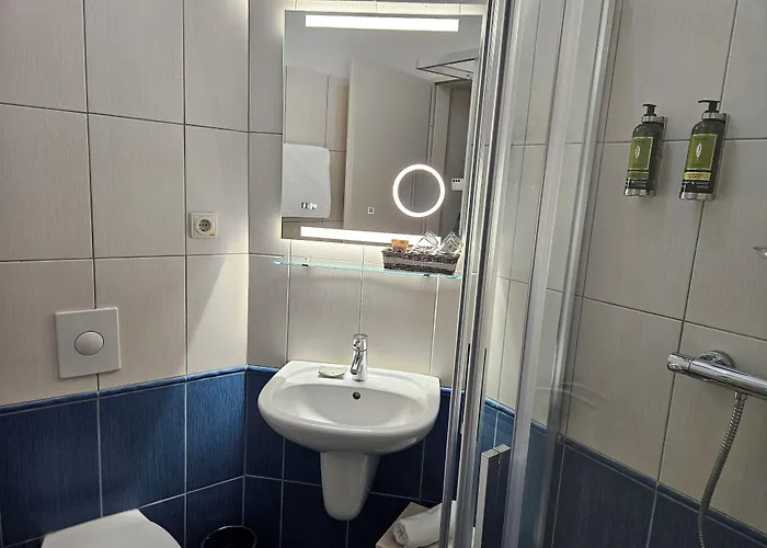 Hullam 4* Balatonmáriafürdő